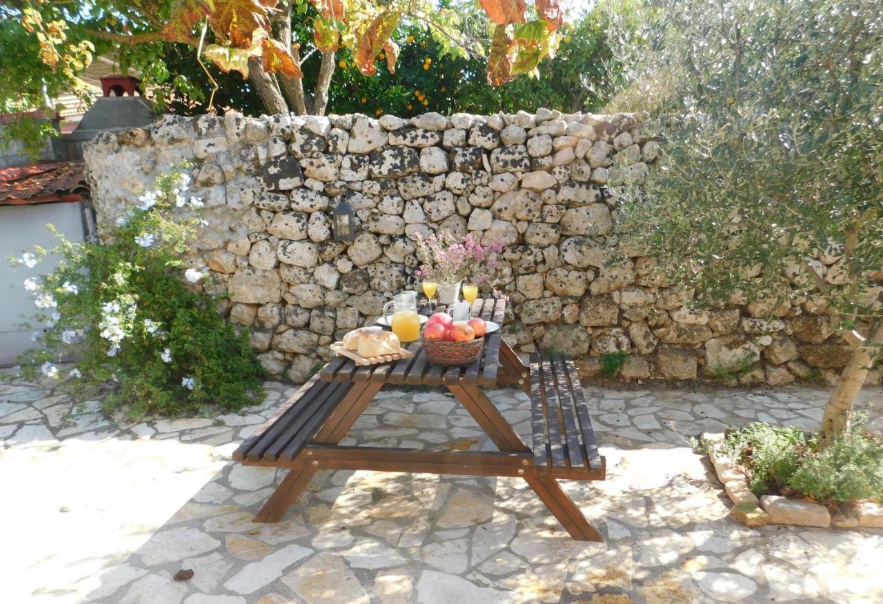Adonino Residence-The House Of Pomegranates Lakithra Экстерьер фото